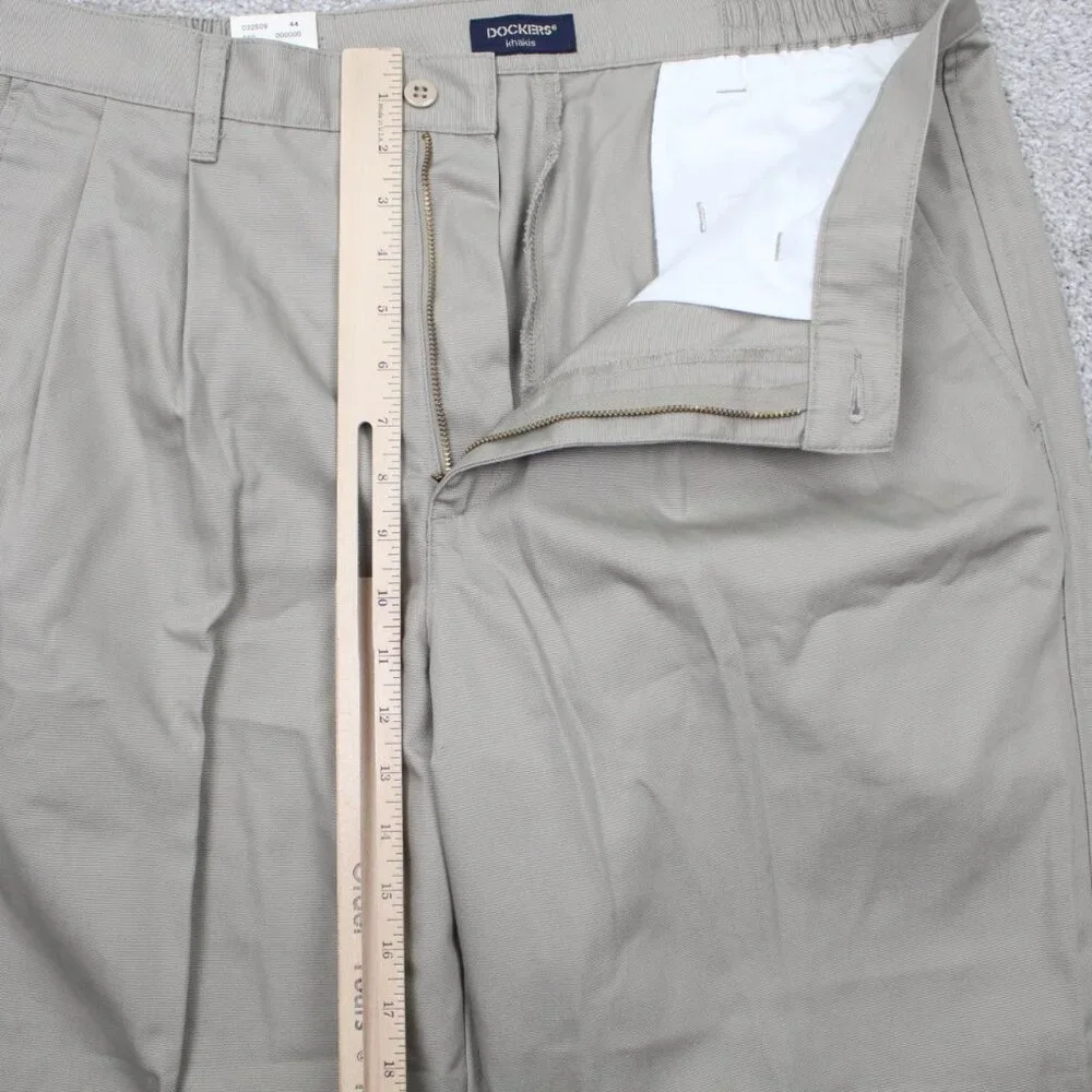 Dockers Chino Pants NWT Mens 38x30 Beige Pleated Stretch Waistband‎ Straight Leg